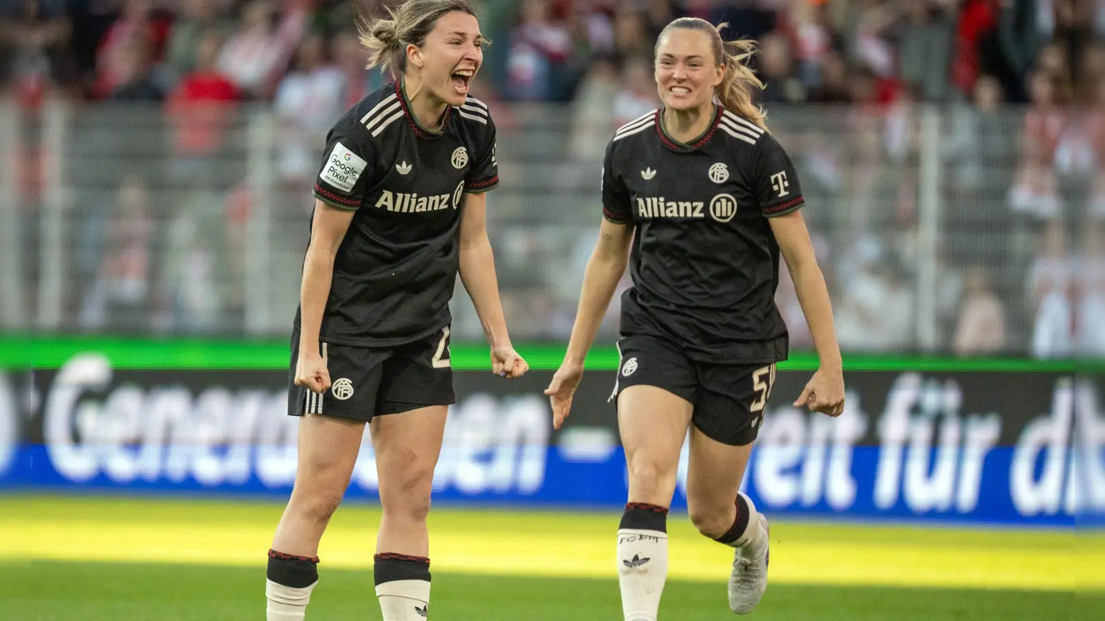 Es war ein hartes Stück Arbeit für die Bayern-Fußballerinnen.  (Foto: Soeren Stache/dpa)