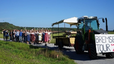 Bei der geführten Wanderung „Bremsergäste on Tour“ präsentiert Weinprinzessin Alisa I. am Sonntag ab 14 Uhr die einzelnen Herbstgenuss-Stationen. (Foto: Jonas Gümpelein)