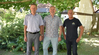 Herbert Bollmann, Karl-Heinz Langer und Dr. Klaus Kaden von den „AktivSenioren” (von links) Sie widmen sich mit viel Herzblut als Ruheständler dieser ehrenamtlichen Aufgabe. (Foto: Ute Niephaus )
