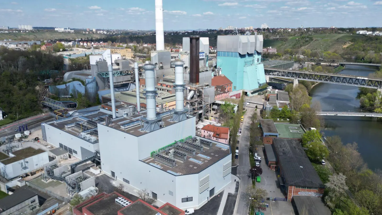 Große Energieversorger zählen zur kritischen Infrastruktur im Sinne des Gesetzes. (Archivfoto) (Foto: Bernd Weißbrod/dpa)