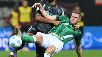 Jonathan Tah ist nach dem 2:2 in Bremen unzufrieden. (Foto: Carmen Jaspersen/dpa)