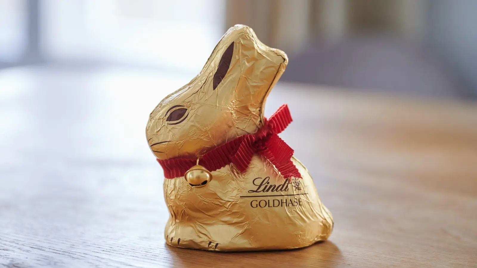 Für den „Goldhasen“ des Schweizer Süßwarenhersteller Lindt &amp; Sprüngli geht es erneut vor Gericht. (Foto: Annette Riedl/dpa)