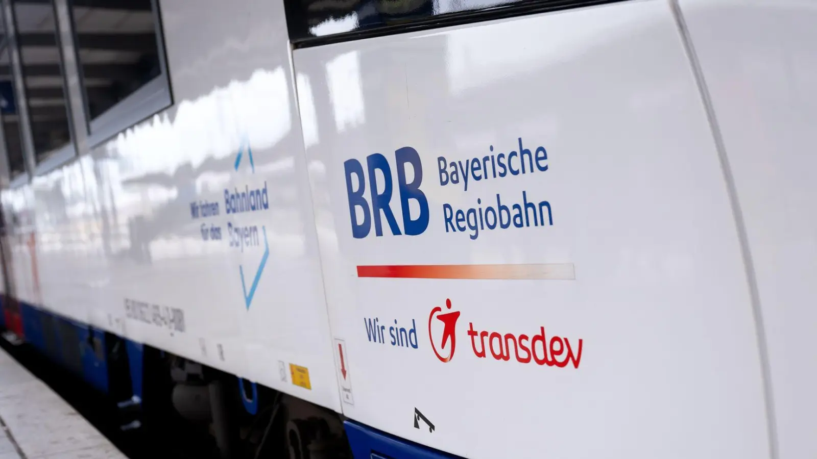 Bleiben bald Züge stehen? Die Bayerische Regiobahn (BRB) vor Warnstreiks. (Foto: Sven Hoppe/dpa)