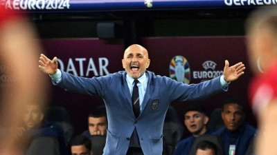 Italiens Trainer Luciano Spalletti war mit dem Auftritt seines Teams nicht immer zufrieden. (Foto: Bernd Thissen/dpa)