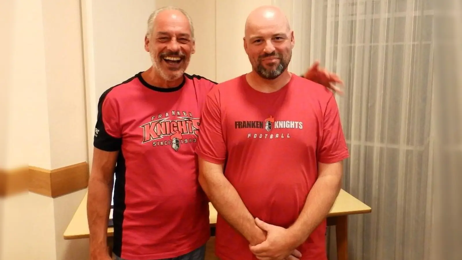 Vorsitzender Rainer Engelhardt (links) und Aufsichtsratsvorsitzender Felix Schopf gehen die Herausforderungen an und wollen bald wieder positiv auf die Zukunft der Franken Knights blicken. (Foto: Karl-Heinz Gisbertz)