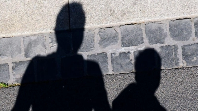 Scheinvaterschaften sind schon heute verboten - Behörden tun sich schwer, dagegen effektiv vorzugehen (Symbolbild). (Foto: Julian Stratenschulte/dpa)