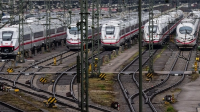 Mehr als 320 internationale Verbindungen hat die Bahn mit dem neuen Fahrplan im Angebot. (Archivbild) (Foto: Peter Kneffel/dpa)