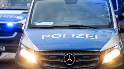 Das 33-jährige Opfer des Messerangriffs an einer Bushaltestelle in Neukölln schwebt nicht mehr in Lebensgefahr. (Symbolbild) (Foto: Jens Kalaene/dpa)