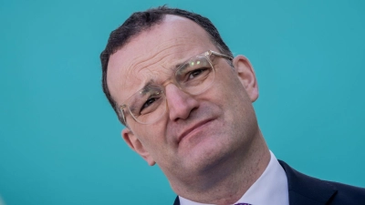 Der Druck auf Jens Spahn war zuletzt deutlich gestiegen. (Archivbild) (Foto: Michael Kappeler/dpa)