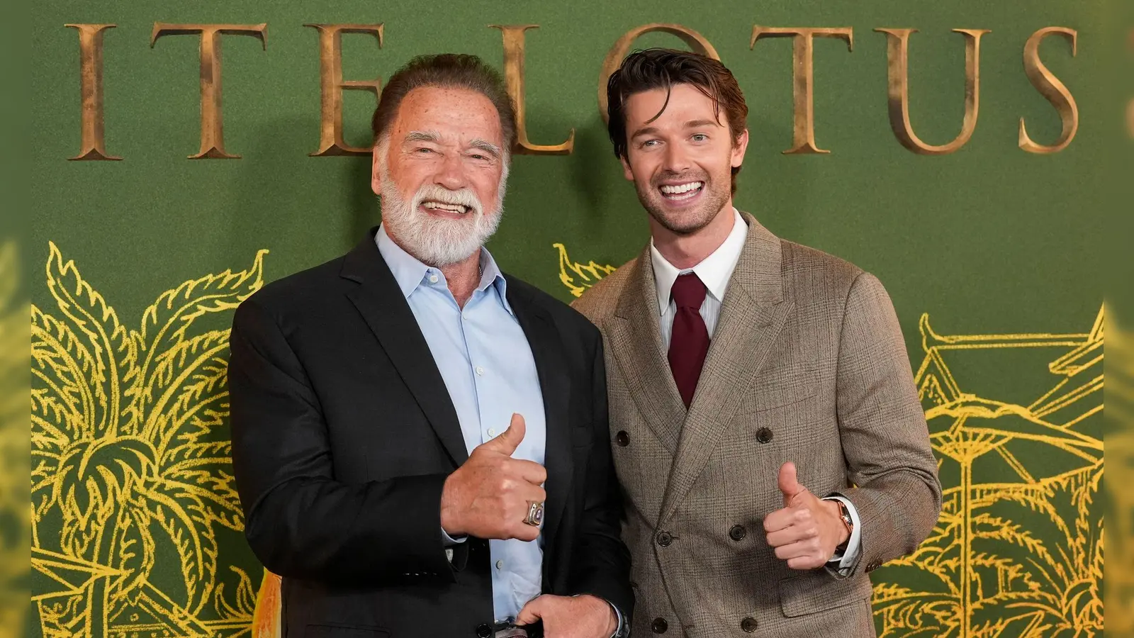 Arnold Schwarzenegger, links, und Patrick Schwarzenegger bei der Premiere der dritten Staffel von „The White Lotus“.  (Foto: Chris Pizzello/Invision via AP/dpa)