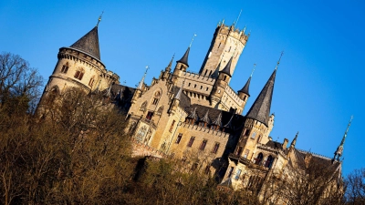 Wurde förmlich überrannt: Schloss Marienburg südlich von Hannover.  (Foto: Moritz Frankenberg/dpa)