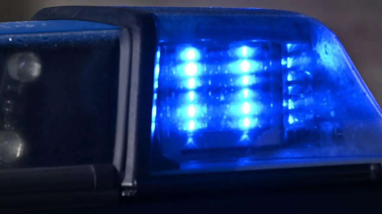 Die Polizei sucht weiter nach dem Schützen. (Symbolbild) (Foto: Bernd Weißbrod/dpa)