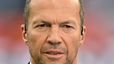 Der TV-Experte und ehemalige Nationalspieler Lothar Matthäus vor einem Spiel. (Foto: Federico Gambarini/dpa)