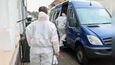 Die Spurensicherung der Polizei ist im Einsatz. (Foto: Brandon Lee Posse/dpa)