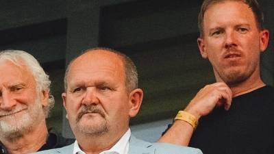 Beim EM-Finale der deutschen U21-Junioren waren Bundestrainer Julian Nagelsmann (r) und DFB-Sportdirektor Rudi Völler (l) vor Ort in der Slowakei. (Foto: Robert Nemeti/dpa)