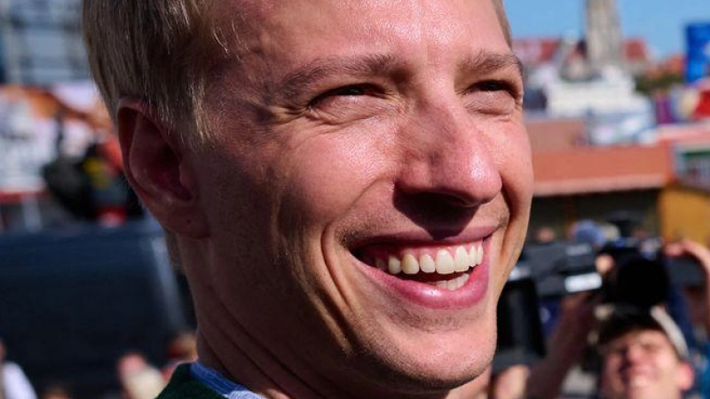 Freut sich auf seine erste Wiesn als OB: Dominik Krause von den Grünen. (Archivbild) (Foto: Sven Hoppe/dpa)