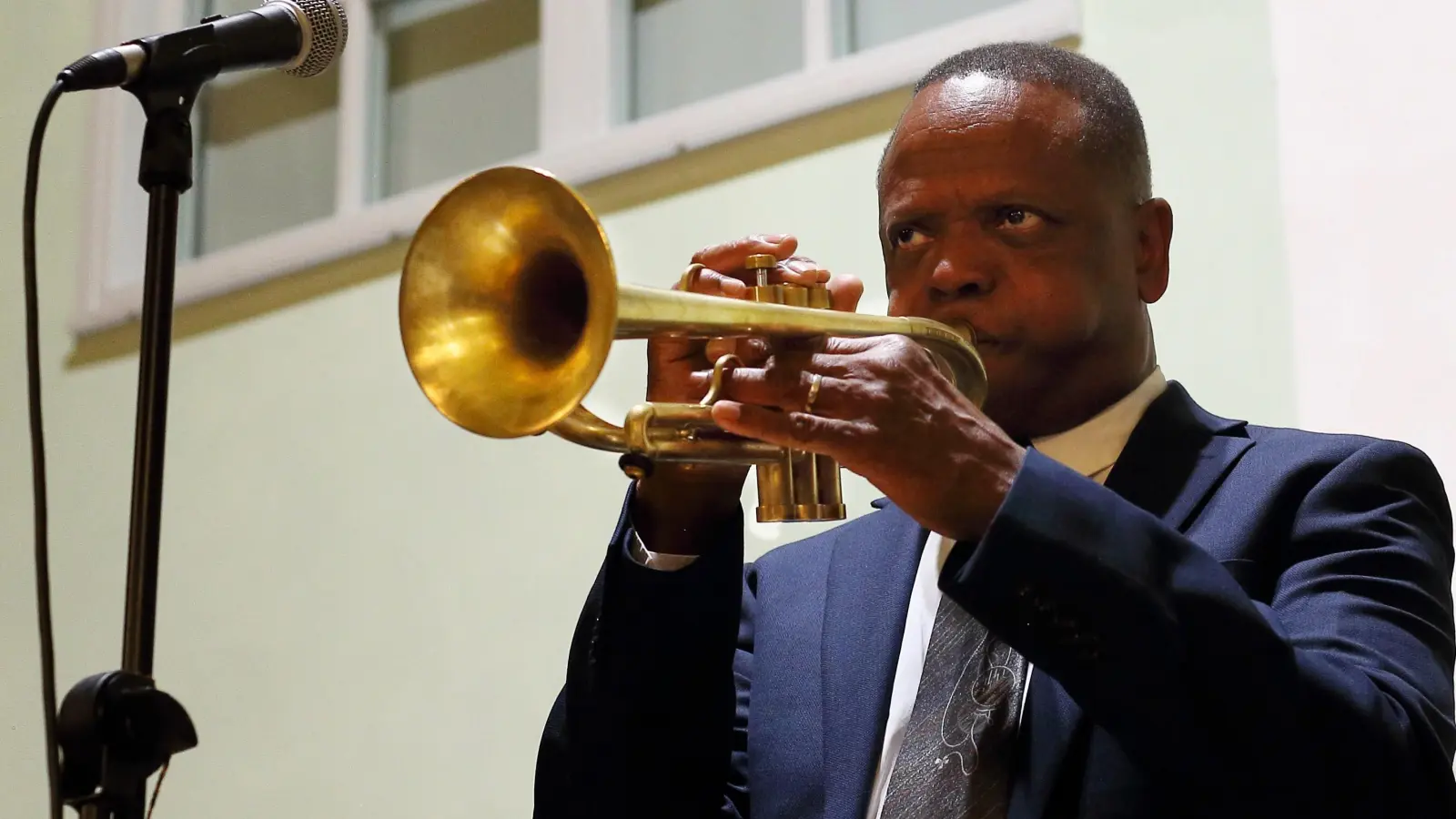 Subtil und virtuos: Leroy Jones bei der Jazztime Ansbach. (Foto: Thomas Wirth)