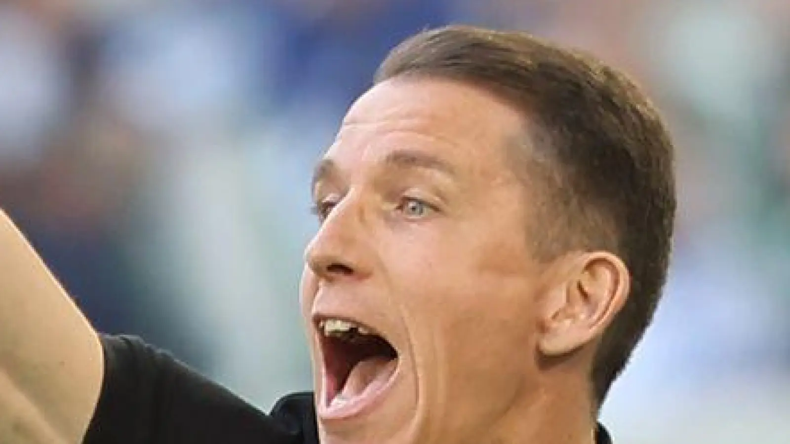 Nicht mehr Cheftrainer des VfL Wolfsburg: Daniel Bauer.  (Foto: Andreas Gora/dpa)