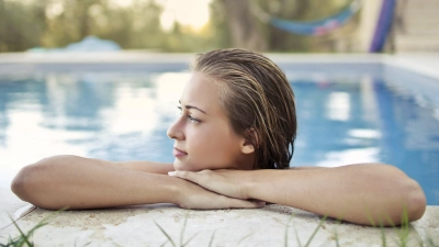 Der eigene Pool im Garten: Entspannung und Urlaubsgefühl für Zuhause. (Foto: Pixabay)