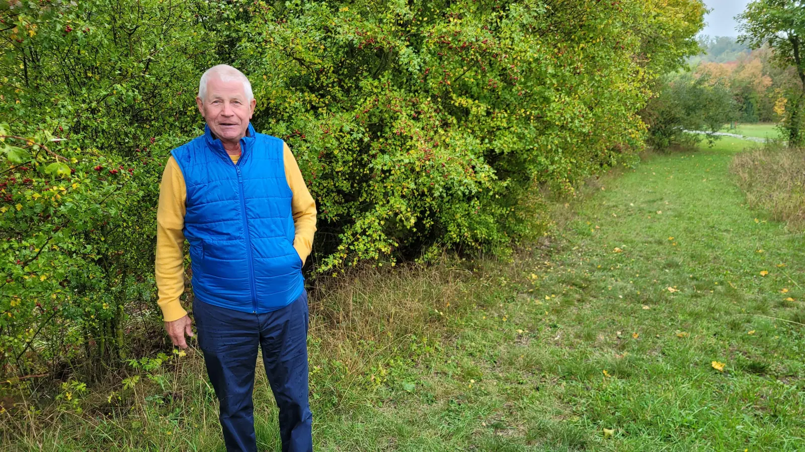 Manfred Heinl engagiert sich für die Biodiversität auf dem Golfplatz. (Foto: Nina Daebel)