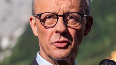 Merz hofft, mit Trump nochmal über dessen Zollpolitik zu sprechen. (Foto: Michael Kappeler/dpa-Pool/dpa)