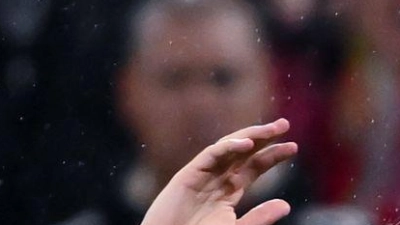 Darf er wieder spielen - und jubeln? Bayern-Talent Lennart Karl. (Foto: Sven Hoppe/dpa)