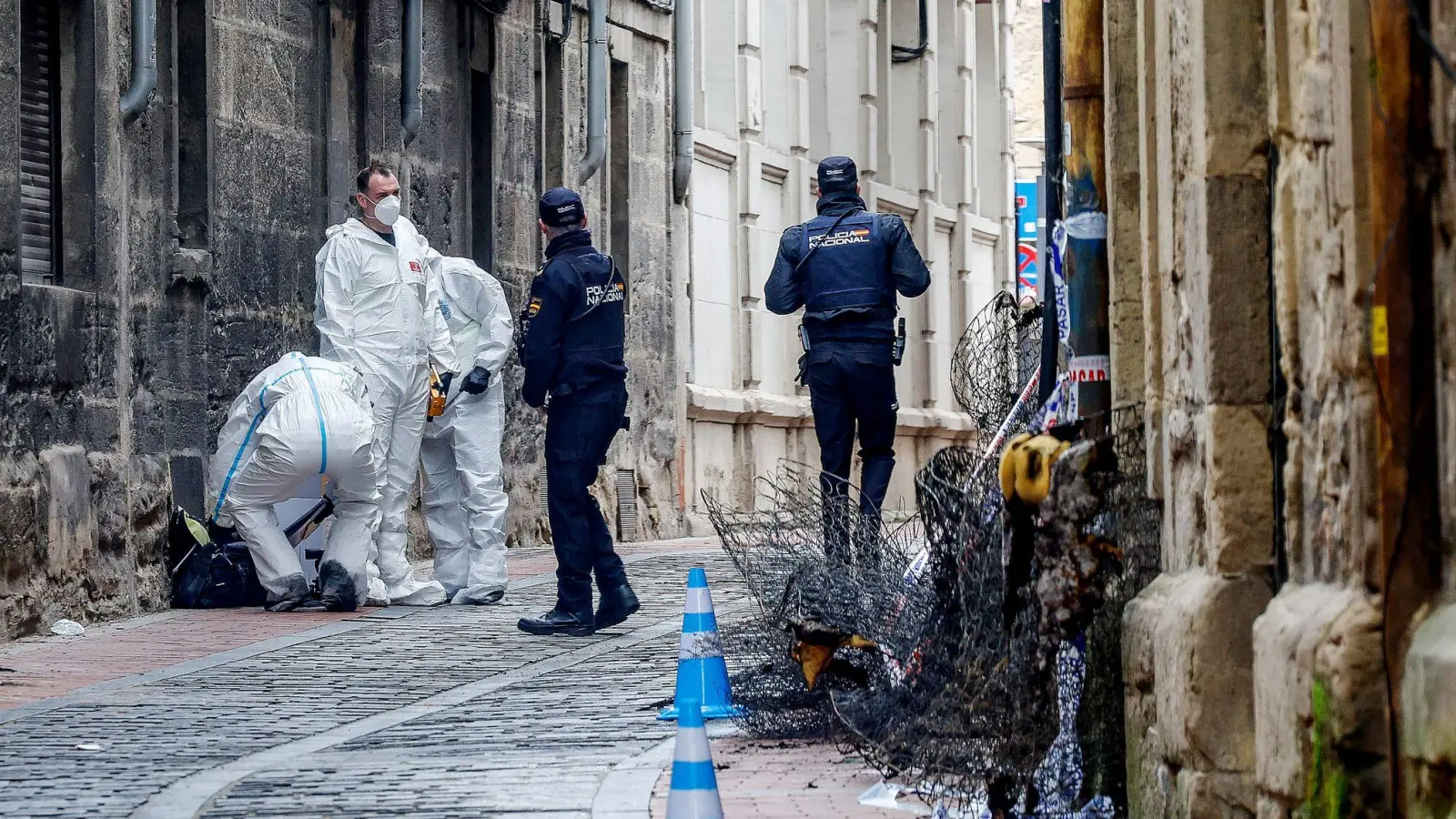 Der Verdächtige stellte sich laut Polizei, als er von der Fahndung erfuhr.  (Foto: Tomás Alonso/EUROPA PRESS/dpa)