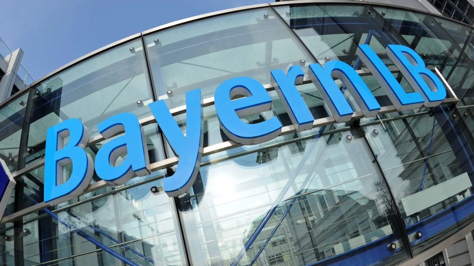 Der Chefsessel der BayernLB wird 2027 frei. (Archivbild) (Foto: Andreas Gebert/dpa)