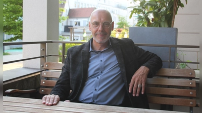 Will die Weichen für eine gute Zukunft von Ansbach stellen: OB-Herausforderer Hans-Jürgen Eff. (Foto: Robert Maurer)