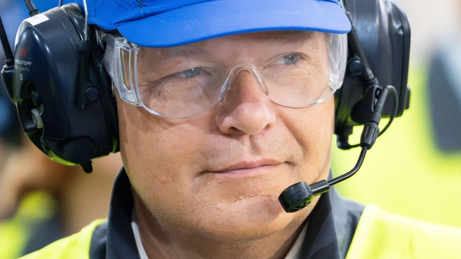 Wirtschaftsminister Habeck will erreichen, dass die Strompreise für die Industrie weiter sinken. (Foto: Sebastian Christoph Gollnow/dpa)