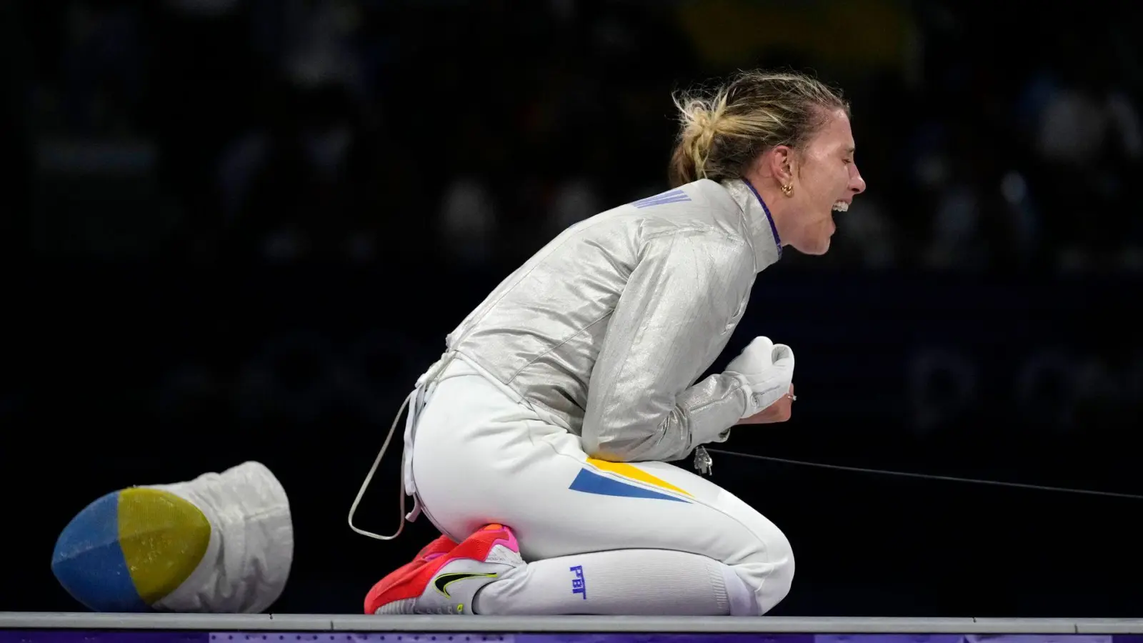 Olga Charlan holt die erste Medaille für die Ukraine bei Olympia in Paris. (Foto: Andrew Medichini/AP/dpa)