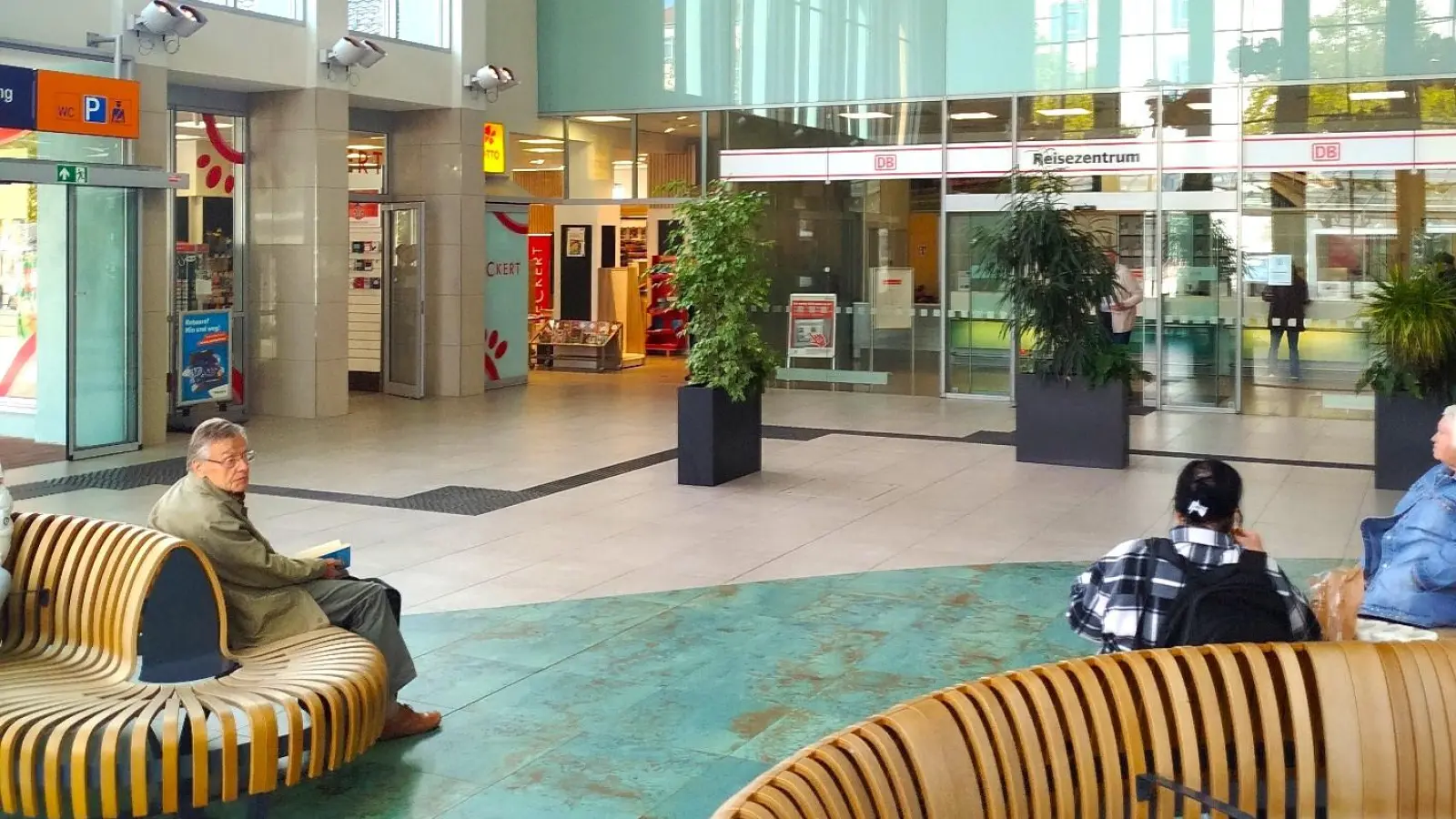 Hohe Auszeichnung: Der Ansbacher Bahnhof wurde von der Allianz pro Schiene zum „Bahnhof des Jahres 2026” ernannt. (Foto: Christian Treffer)