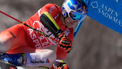 Gewann auch den Riesenslalom in Aspen: Marco Odermatt. (Foto: John Locher/AP/dpa)