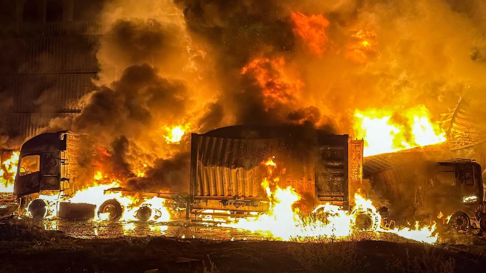 Russland verübt im Gebiet Odessa immer wieder Drohnenschläge gegen die Energieinfrastruktur. (Archiv) (Foto: Uncredited/Ukrainian Emergency Service/AP/dpa)