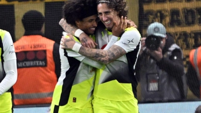 Der BVB jubelt im ersten der beiden wichtigen Duelle mit Leverkusen. (Foto: Federico Gambarini/dpa)