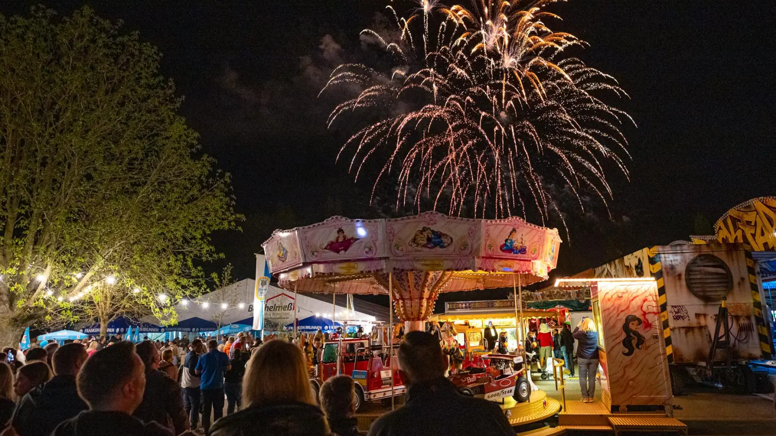 Das obligatorische Feuerwerk am Schießwasen darf auch 2025 zum Frühlingsfest in Bad Windsheim nicht fehlen. (Archivbild: Mirko Fryska)
