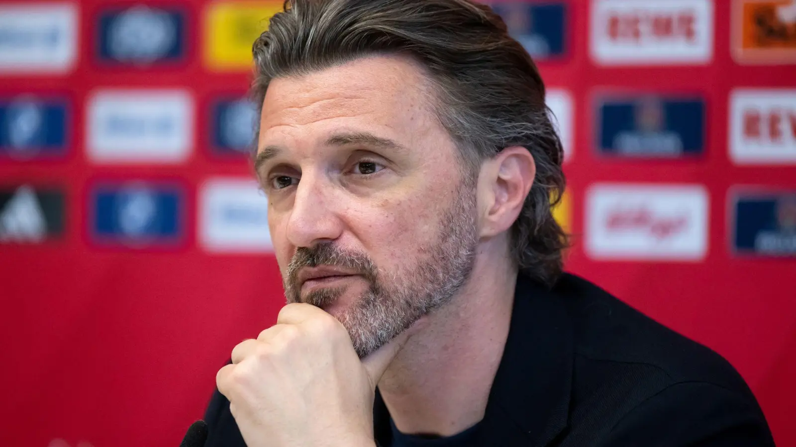 Münchens Ex-Manager Marko Pesic lobt den vom FC Bayern umworbenen Trainer Anton Gavel. (Foto: Sven Hoppe/dpa)