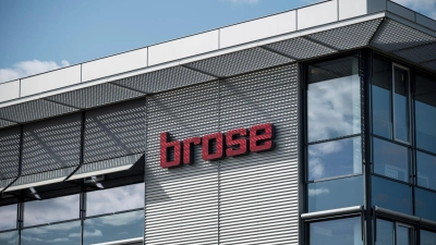 Der Coburger Automobilzulieferer Brose will sich künftig am Bau von Raumfahrtsatelliten beteiligen. (Foto: Daniel Vogl/dpa)