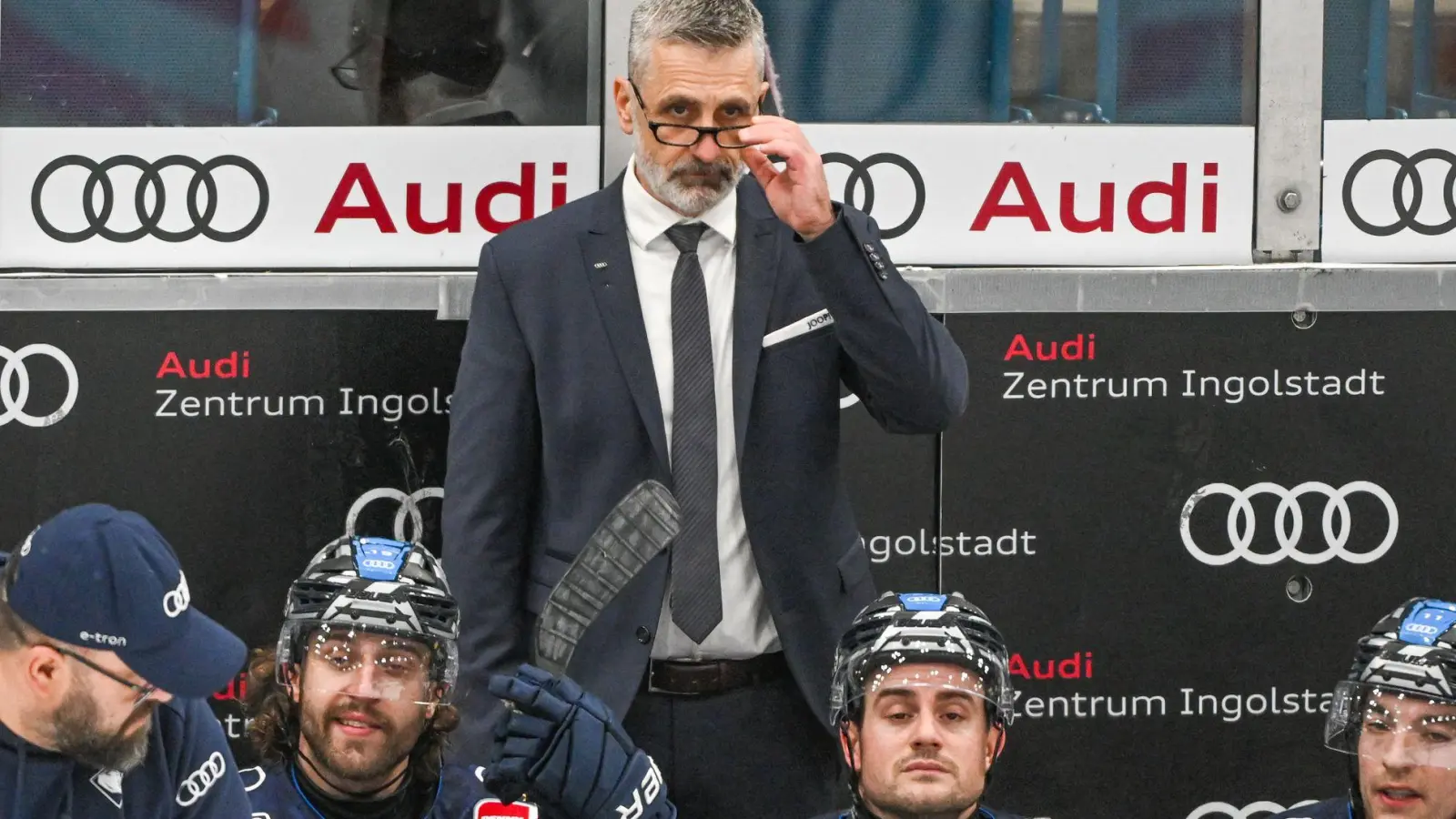 Mark French bleibt Trainer in Ingolstadt. (Foto: Armin Weigel/dpa)