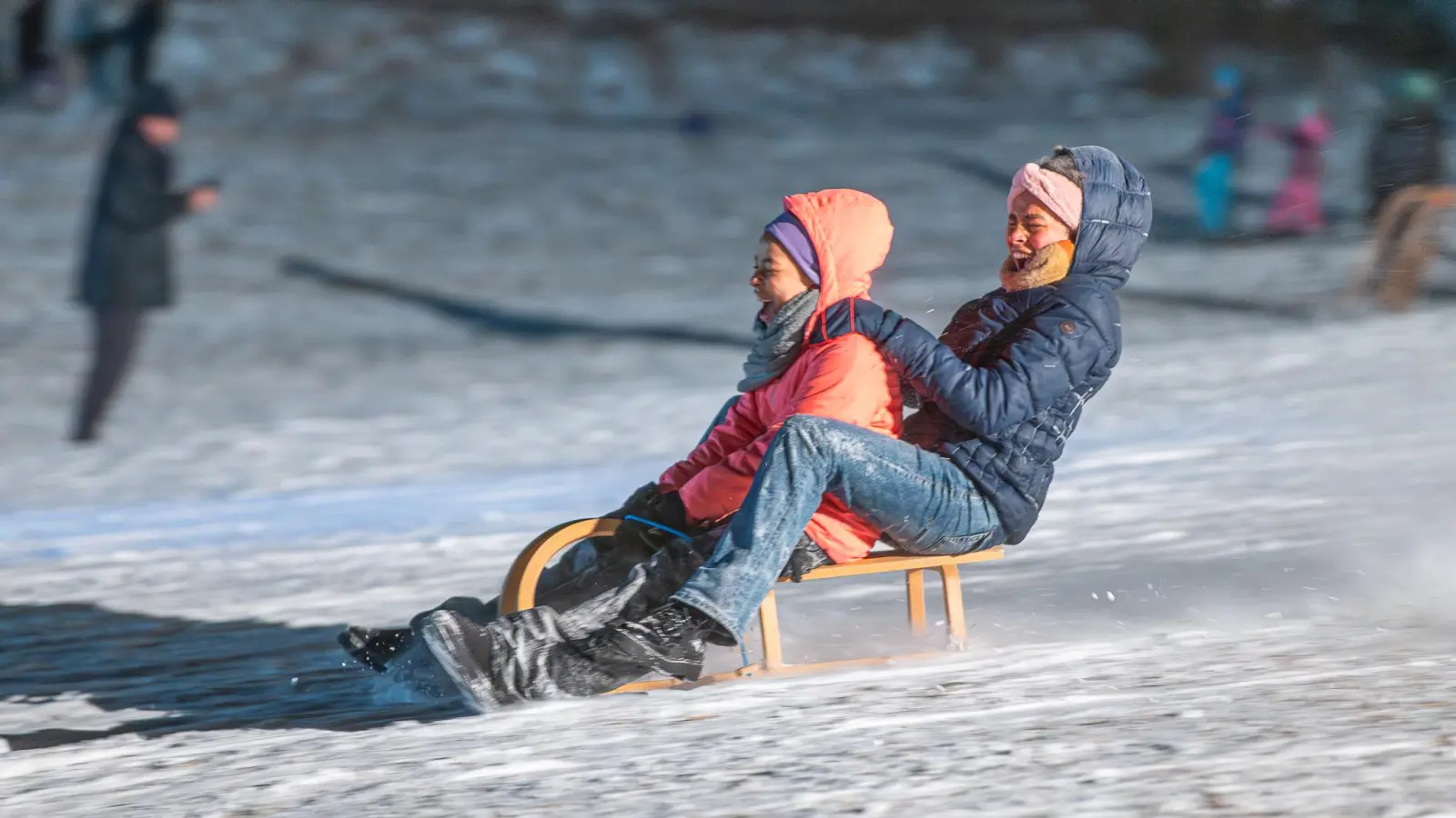 ... beim Nachtrodeln in Wilhelmsdorf (Foto: Mirko Fryska)