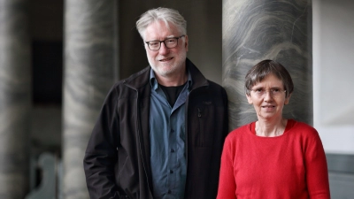 Haben ein reichhaltiges Kirchenmusikprogramm zusammengestellt: die beiden Ansbacher Dekanatskantoren Kirchenmusikdirektor Carl Friedrich Meyer und Ulrike Walch. (Foto: Thomas Wirth)