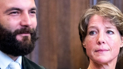 Christina Block bittet das Gericht, ihre Tochter nicht in öffentlicher Sitzung anzuhören. (Foto: Daniel Bockwoldt/dpa Pool/dpa)