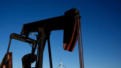 Die USA sind der größte Öl- und Gasproduzent weltweit - und befeuern auch damit die Erderwärmung. (Foto: Charlie Riedel/AP/dpa)