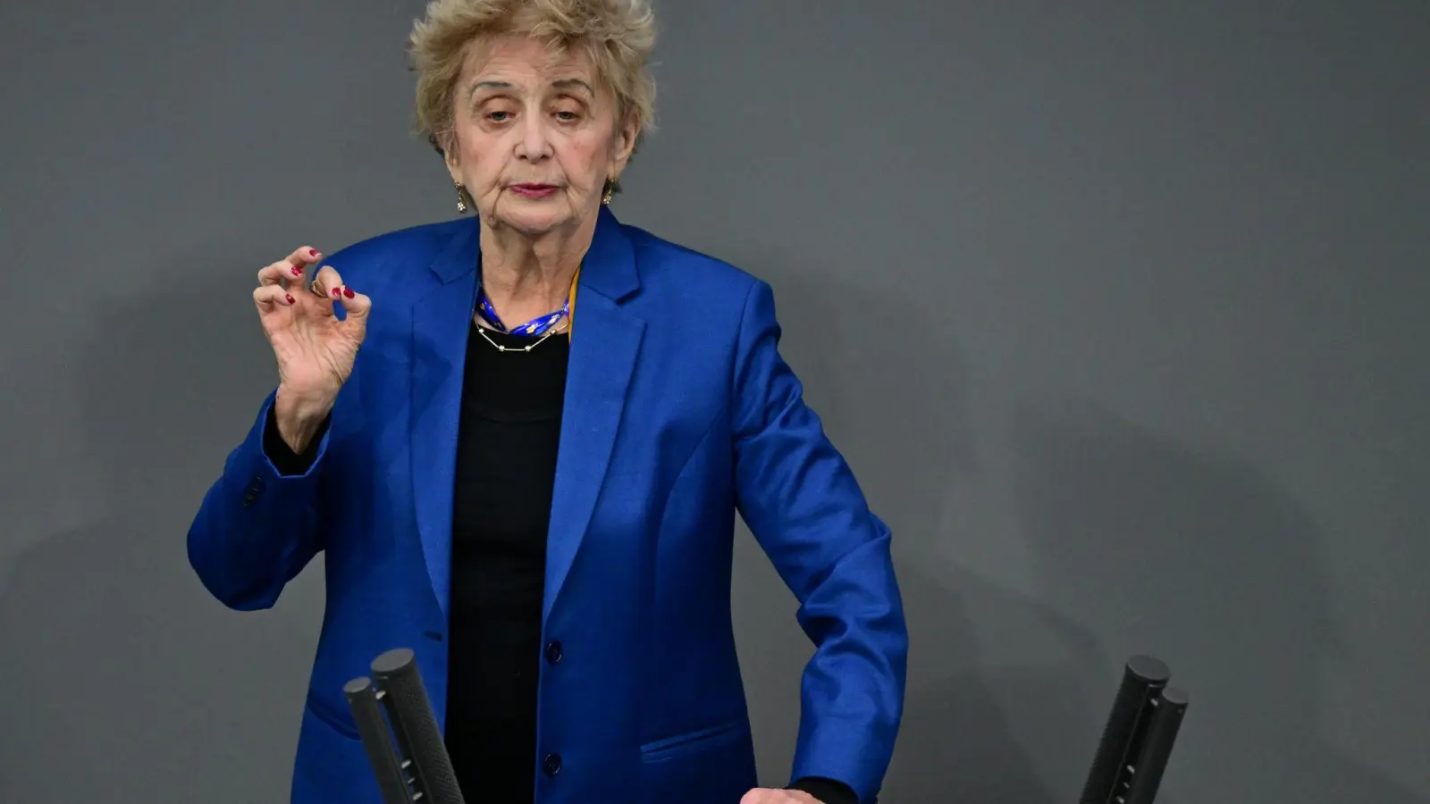 Tova Friedman redete den Deutschen ins Gewissen. (Foto: Sebastian Christoph Gollnow/dpa)
