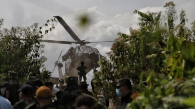 Kolumbiens Polizei hat nahe der Grenze zu Ecuador mehr als eine Tonne Kokain in einem Drogenlabor beschlagnahmt. (Archivbild) (Foto: Álvaro Tavera/colprensa/dpa)