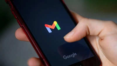 Neue Möglichkeiten: Gmail-Nutzer können sich eine andere E-Mail-Adresse zulegen - und erhalten trotzdem weiter Nachrichten, die an die alte Adresse gehen. (Foto: Fabian Sommer/dpa/dpa-tmn)