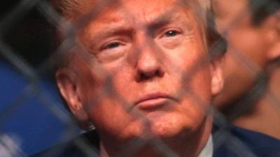 Trump gilt als Fan der Kampfsport-Liga UFC und saß mehrfach selbst im Publikum. (Archivbild) (Foto: Steve Marcus/Las Vegas Sun via AP/dpa)