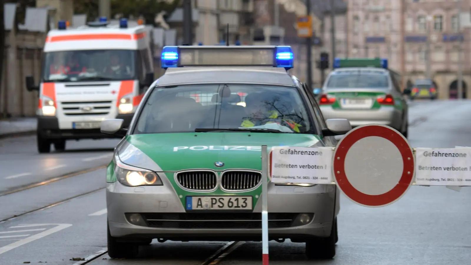An Weihnachten 2016 wurden weite Teile der Augsburger Innenstadt für eine Bombenentschärfung gesperrt. Nun wurde wieder ein großer Blindgänger entdeckt, eine Entschärfung war aber nicht nötig. (Archivbild) (Foto: picture alliance / Stefan Puchner/dpa)