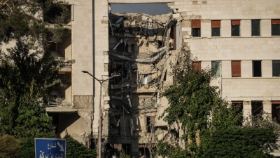 Laut Aktivisten ziehen syrische Regierungstruppen im Süden ab.   (Foto: Moawia Atrash/dpa)