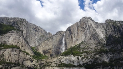 Die US-Nationalparks wie der Yosemite-Nationalpark in Kalifornien bleiben auch während des „Shutdowns“ weitestgehend geöffnet. (Foto: Andrea Warnecke/dpa-tmn)